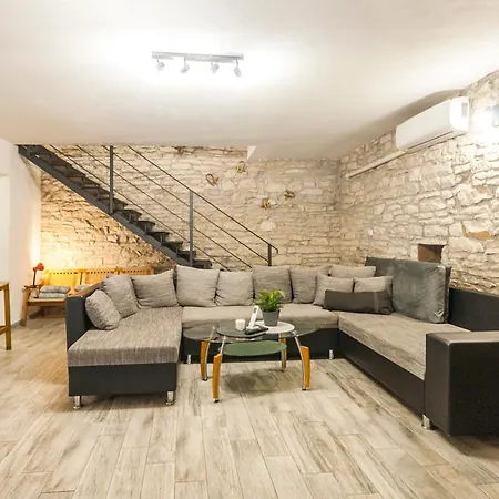 Casa Agnija - Authentic Istrian With Terrace And Garden Near The Sea Peruški